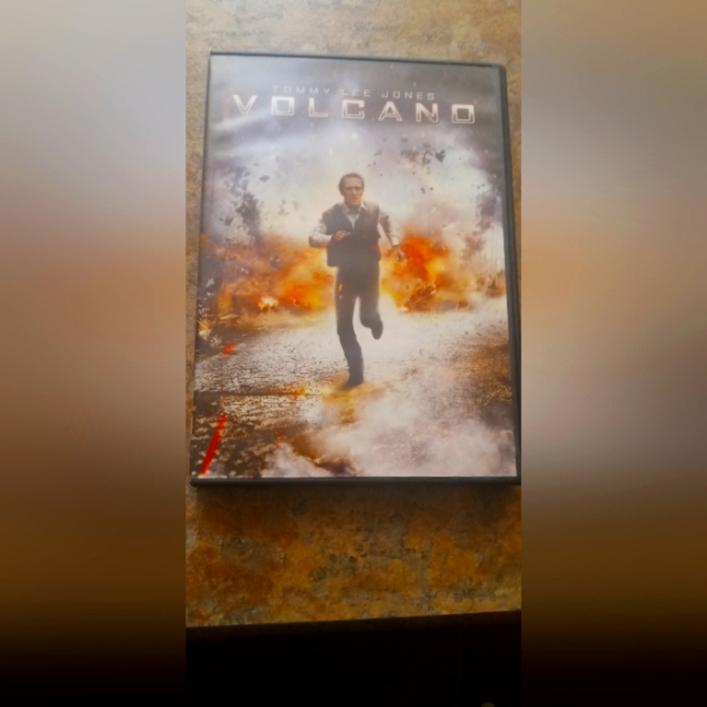 Volcano (DVD) - Action Thriller - Black/Orange Cover
